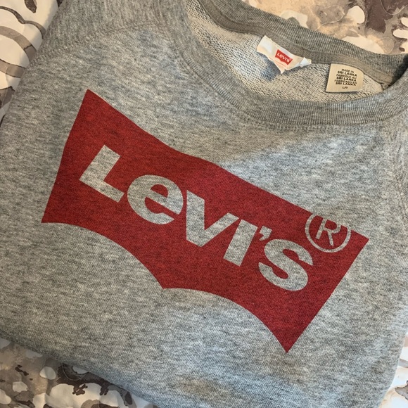 Levi's Tops - Levi’s Sweatshirt